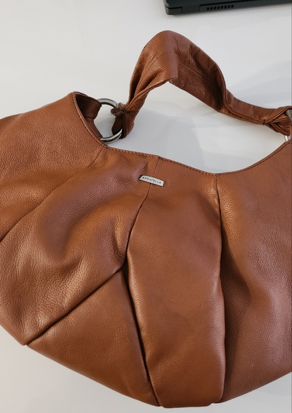Tan leather handbag - Picture 3 of 3